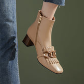 Elena – Stiefeletten mit quadratischer Zehenpartie und Kette